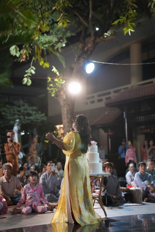 Prostrating five hundred names Bodhisattva Avalokitesvara