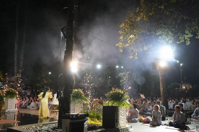 Prostrating five hundred names Bodhisattva Avalokitesvara