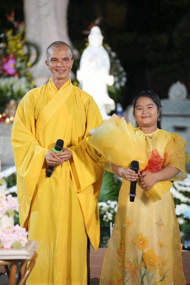 Prostrating five hundred names Bodhisattva Avalokitesvara