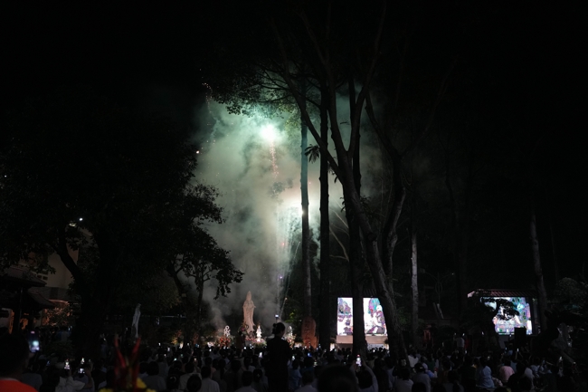 Prostrating five hundred names Bodhisattva Avalokitesvara