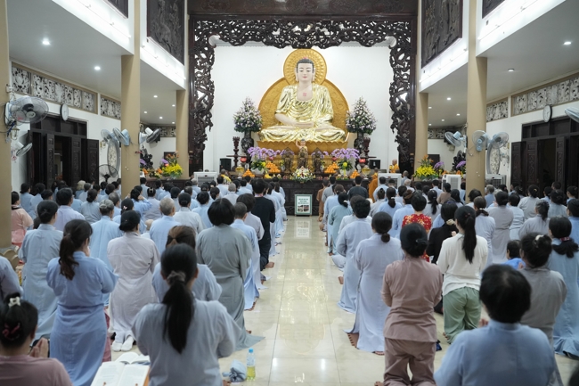 Prostrating five hundred names Bodhisattva Avalokitesvara