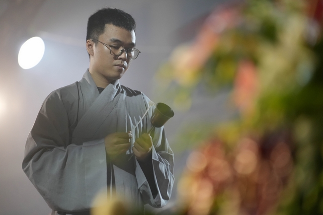 Prostrating five hundred names Bodhisattva Avalokitesvara