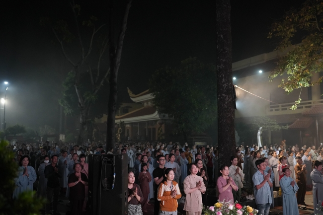 Prostrating five hundred names Bodhisattva Avalokitesvara