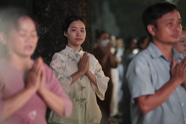 Prostrating five hundred names Bodhisattva Avalokitesvara