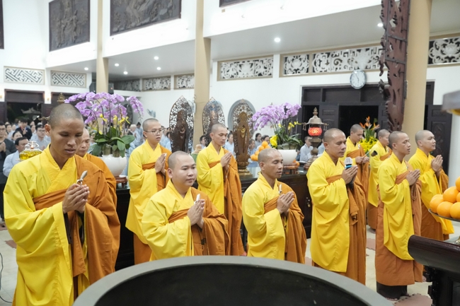 Prostrating five hundred names Bodhisattva Avalokitesvara