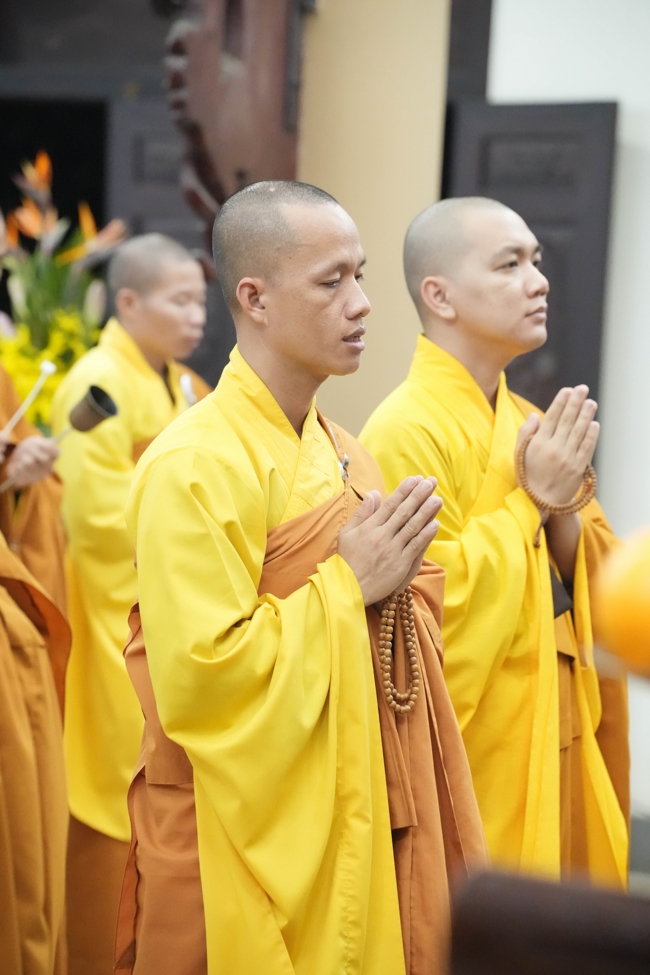 Prostrating five hundred names Bodhisattva Avalokitesvara