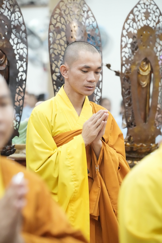 Prostrating five hundred names Bodhisattva Avalokitesvara