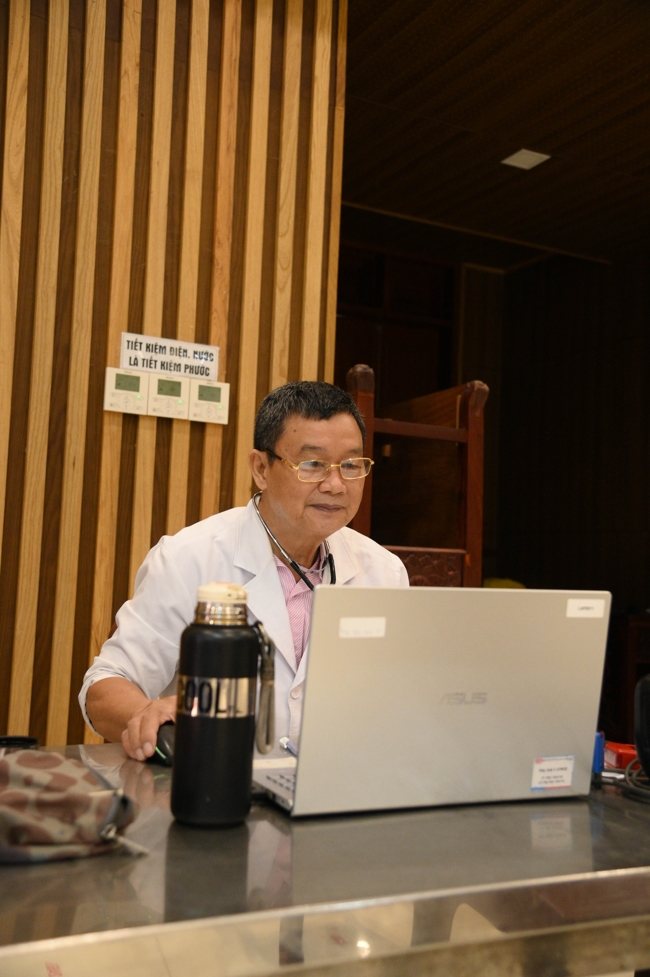 Hiến máu nhân đạo