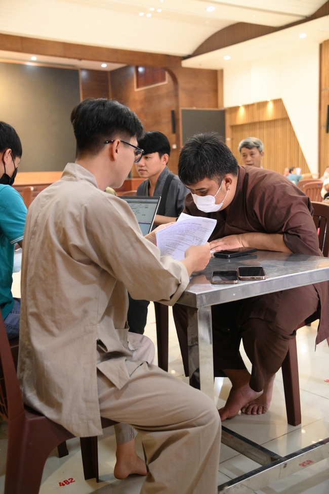 Hiến máu nhân đạo