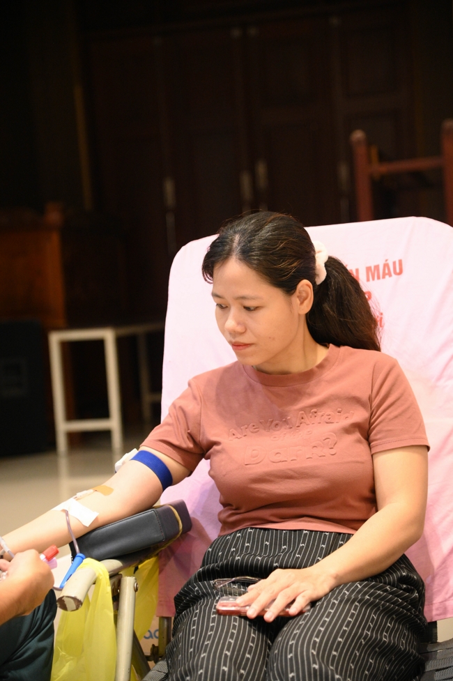 Hiến máu nhân đạo