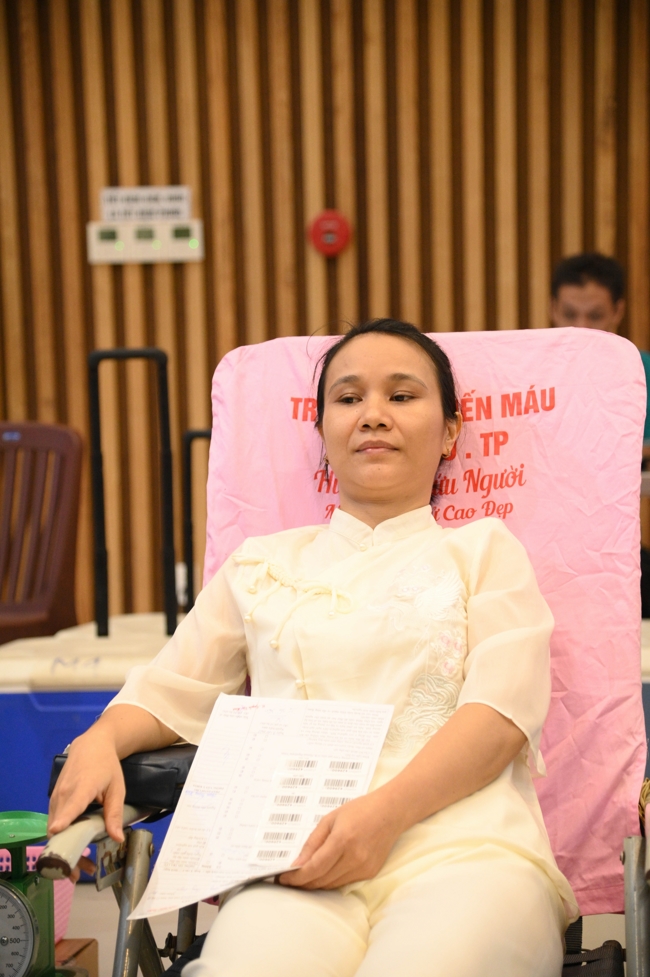 Hiến máu nhân đạo