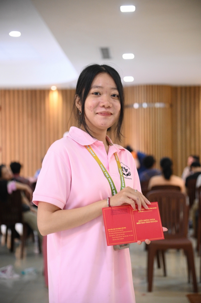 Hiến máu nhân đạo