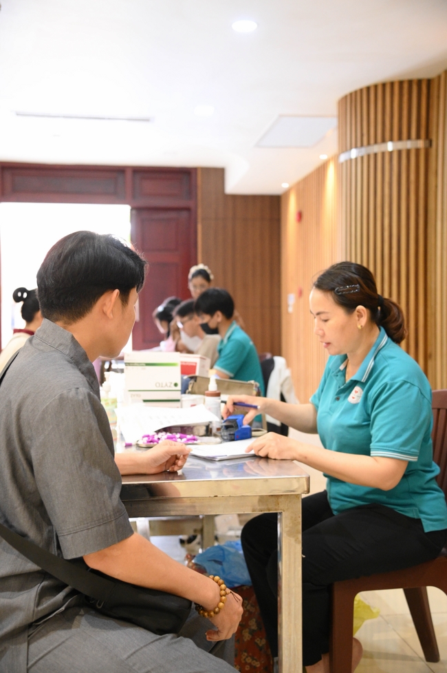 Hiến máu nhân đạo