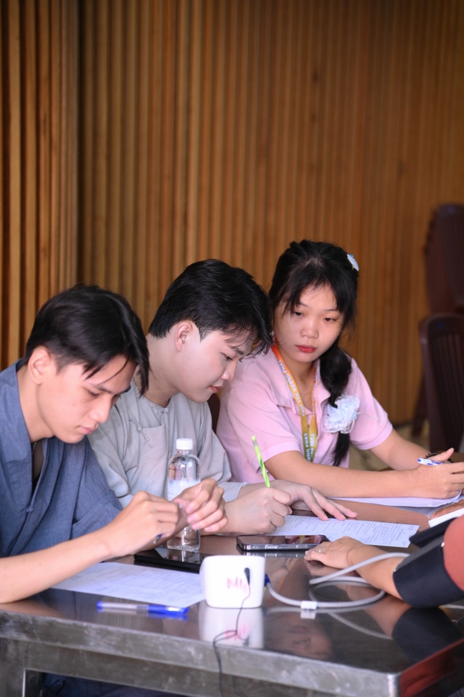 Hiến máu nhân đạo