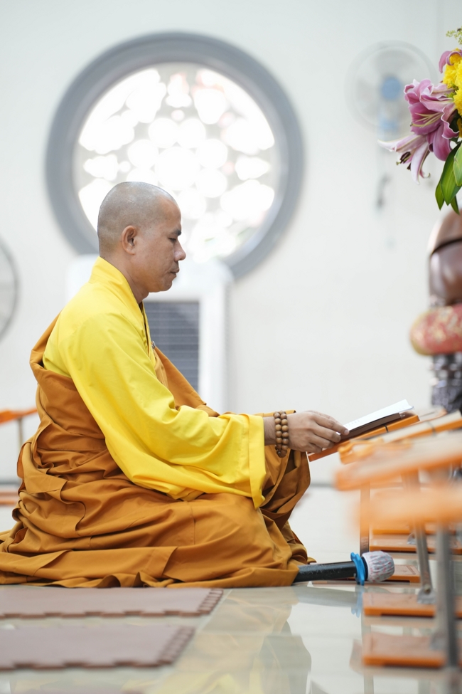 Phóng sinh tại bến phà Bình Mỹ