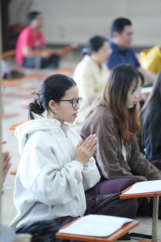 Phóng sinh tại bến phà Bình Mỹ