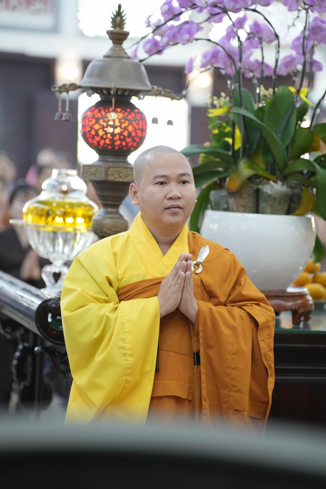 Phóng sinh tại bến phà Bình Mỹ