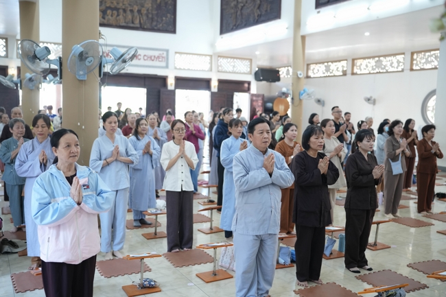 Phóng sinh tại bến phà Bình Mỹ