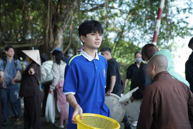 Phóng sinh tại bến phà Bình Mỹ