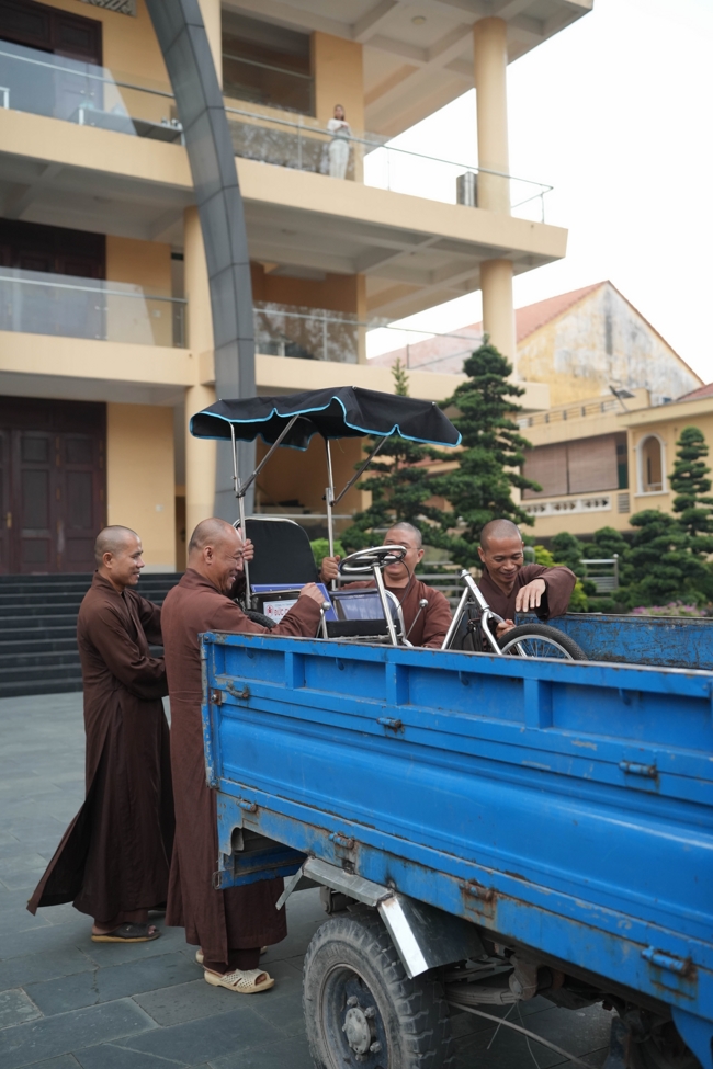 Chương trình từ thiện “Phương tiện nghĩa tình”