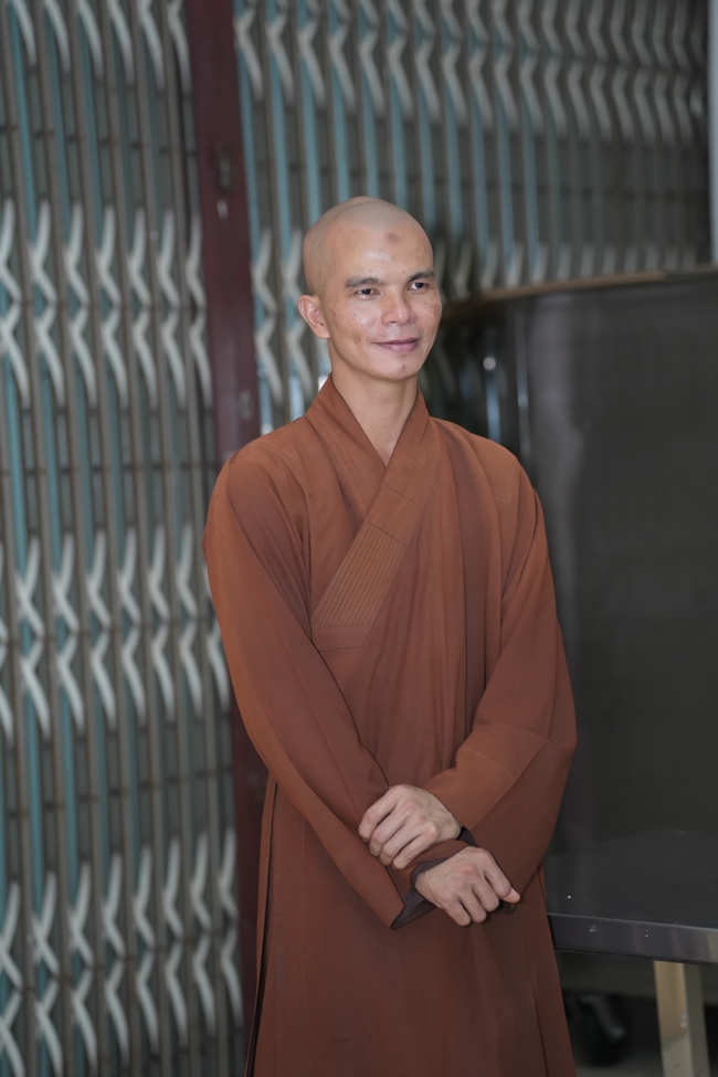 Chư Tăng và Phật tử ôn lại cuộc đời và đạo nghiệp Tổ khai sáng chùa Hoằng Pháp