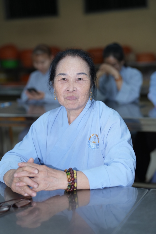 Chư Tăng và Phật tử ôn lại cuộc đời và đạo nghiệp Tổ khai sáng chùa Hoằng Pháp