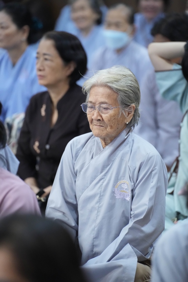 Khoá tu niệm Phật một ngày