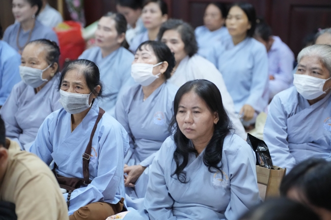 Khoá tu niệm Phật một ngày