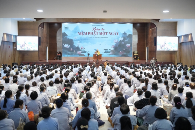 Khoá tu niệm Phật một ngày