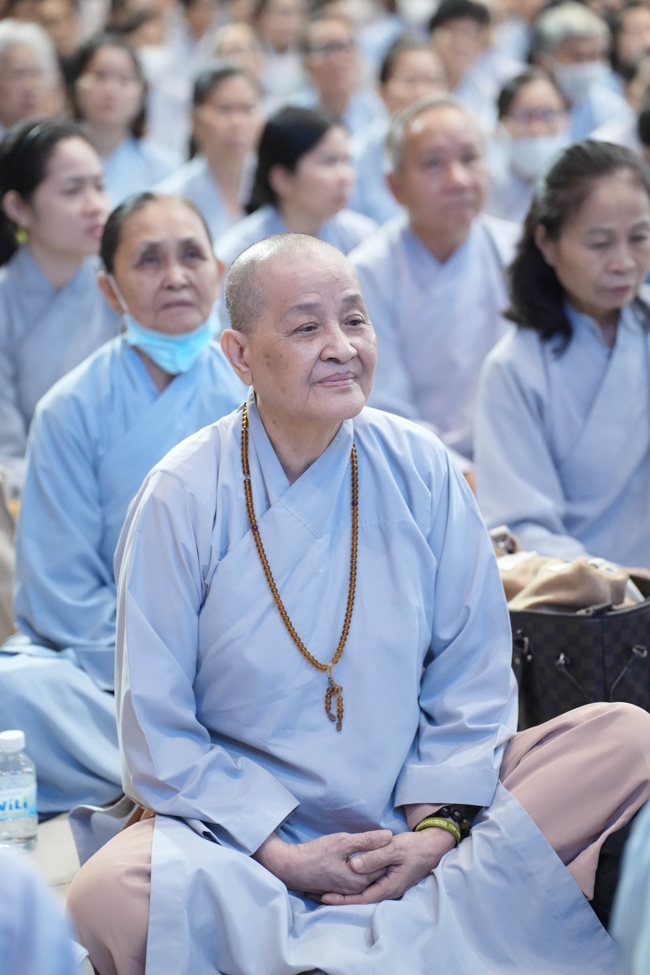 Khoá tu niệm Phật một ngày