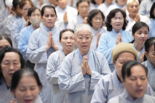 Khoá tu niệm Phật một ngày