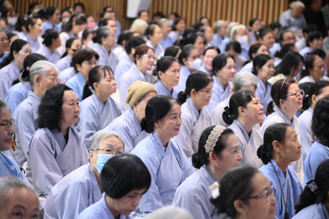 Khoá tu niệm Phật một ngày