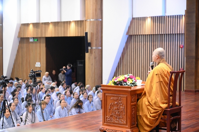 Khoá tu niệm Phật một ngày