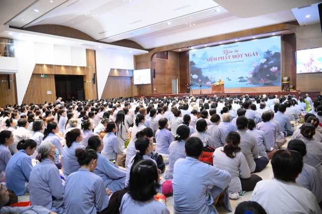 Khoá tu niệm Phật một ngày