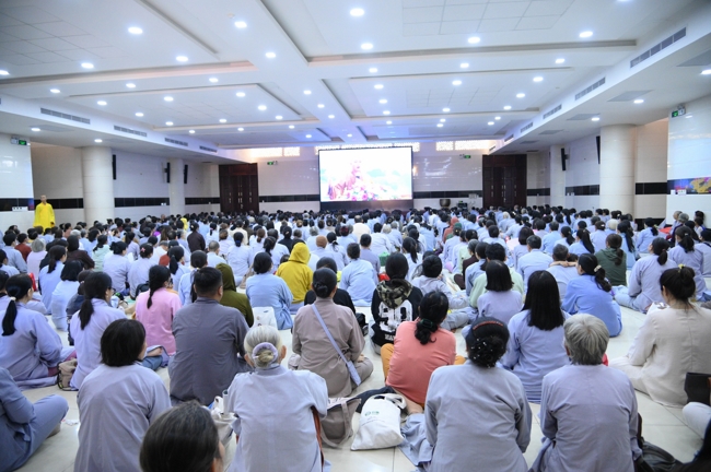 Khoá tu niệm Phật một ngày