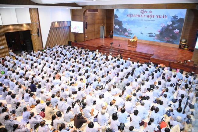 Khoá tu niệm Phật một ngày