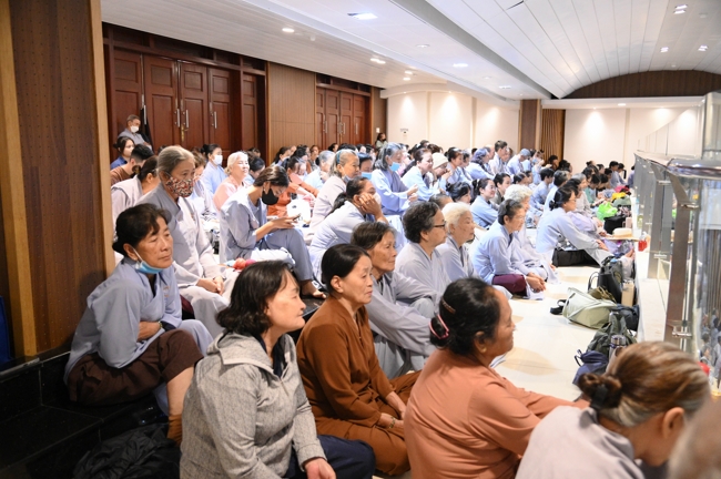 Khoá tu niệm Phật một ngày