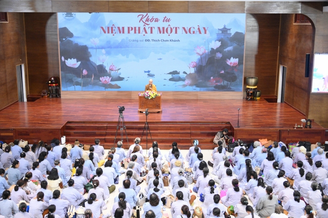 Khoá tu niệm Phật một ngày