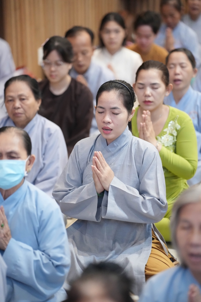 Khoá tu niệm Phật một ngày