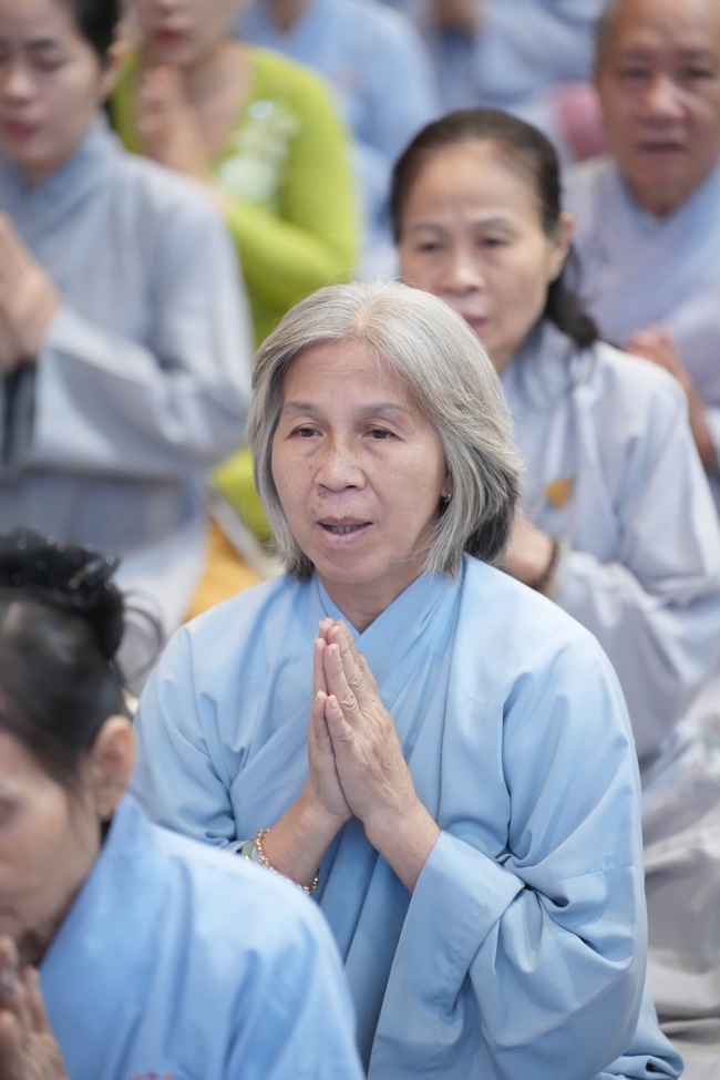 Khoá tu niệm Phật một ngày