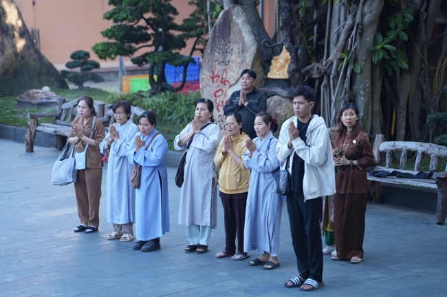 Khoá tu niệm Phật một ngày