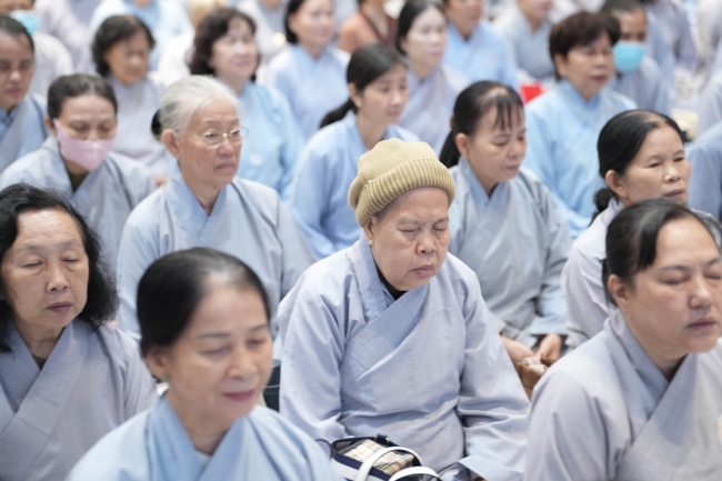 Khoá tu niệm Phật một ngày