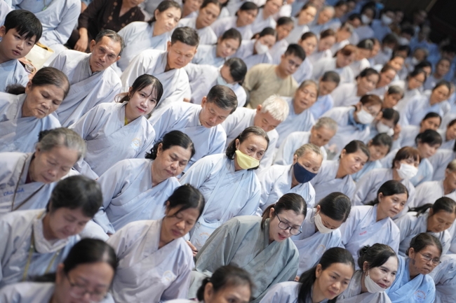 Khoá tu niệm Phật một ngày