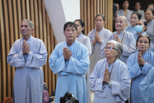 Khoá tu niệm Phật một ngày