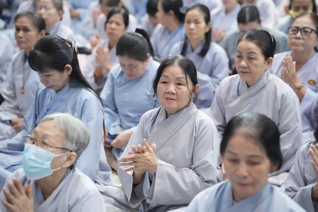 Khoá tu niệm Phật một ngày