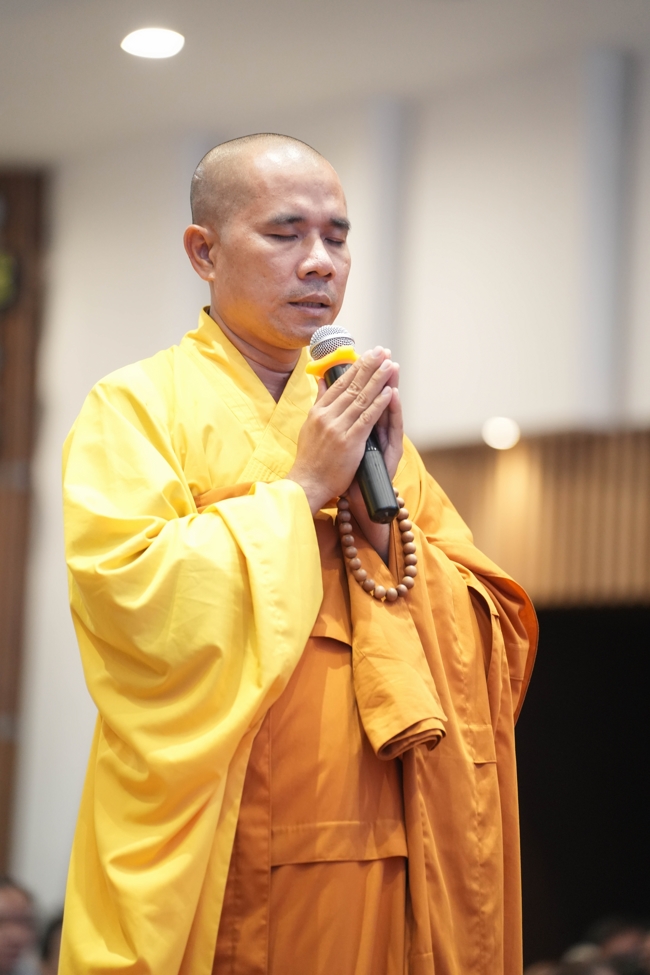 Khoá tu niệm Phật một ngày