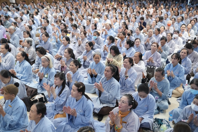 Khoá tu niệm Phật một ngày