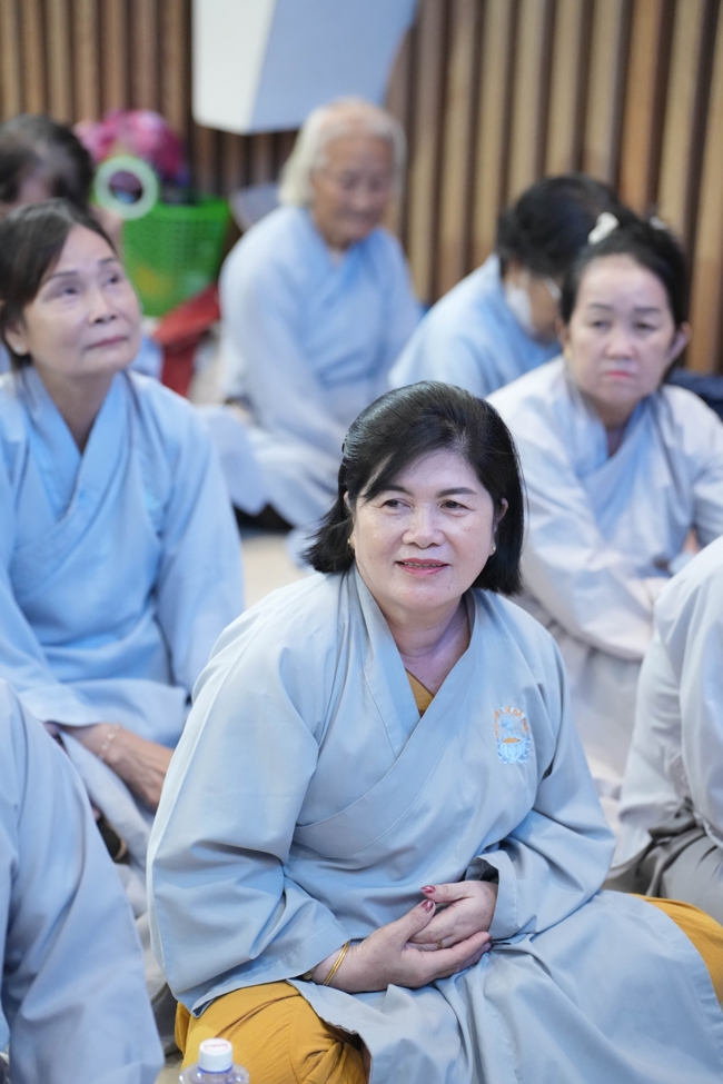 Khoá tu niệm Phật một ngày