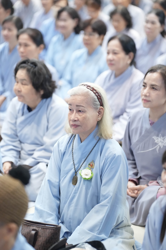 Khoá tu niệm Phật một ngày