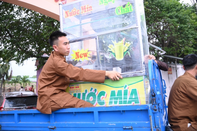 Chương trình từ thiện “Phương tiện nghĩa tình”